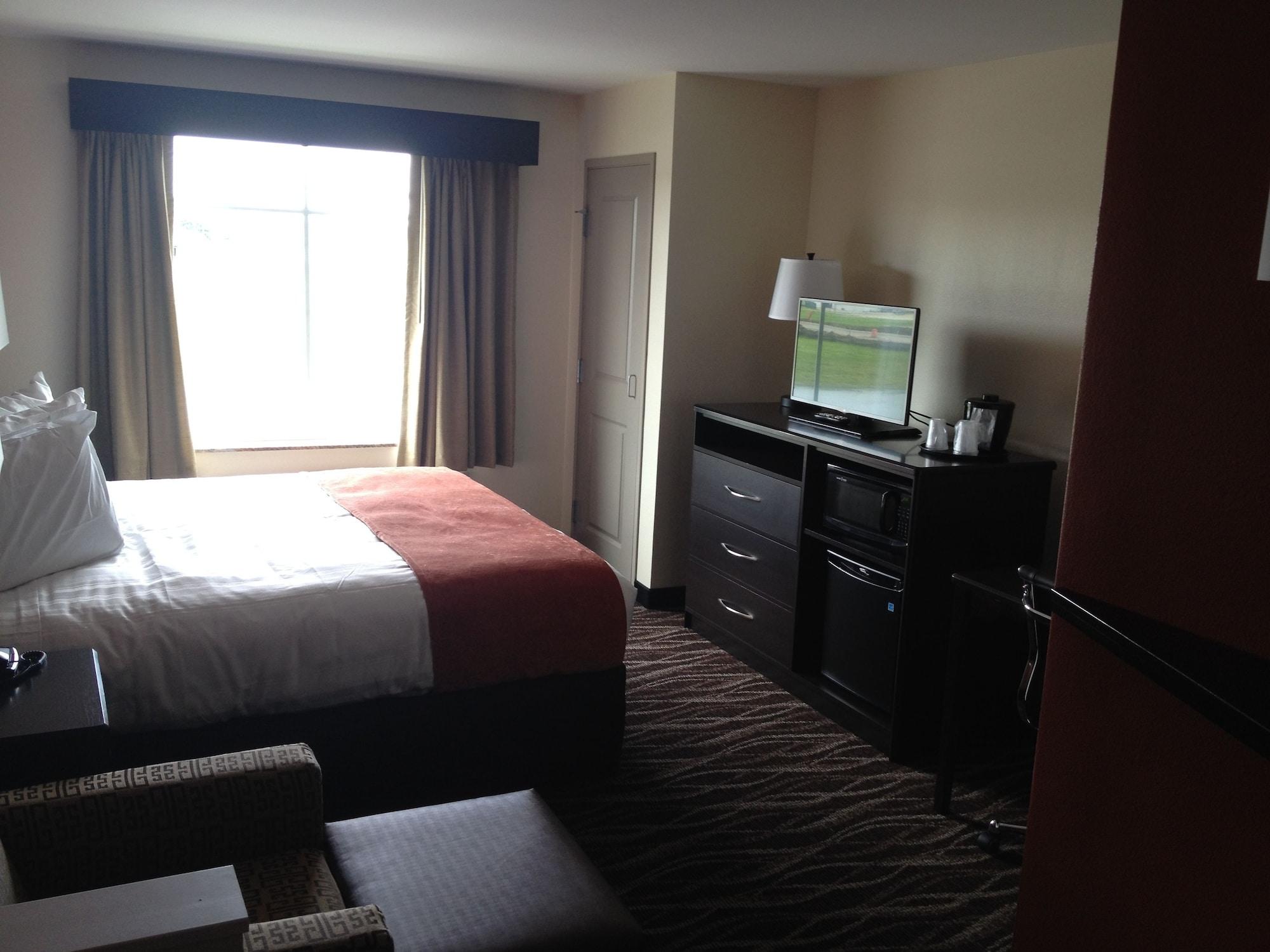 Americinn By Wyndham Waupun Exterior photo
